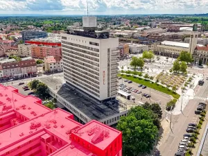 Pronájem obchodního prostoru, Hradec Králové, Kollárova, 3447 m2