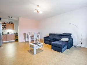 Prodej bytu 1+kk, Beroun, Náměstí Joachima Barranda, 42 m2