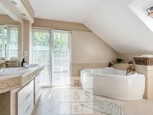 Prodej rodinného domu, Průhonice, Pod Valem II., 243 m2