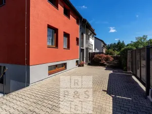 Prodej vícegeneračního domu, Praha - Štěrboholy, Pod areálem, 333 m2