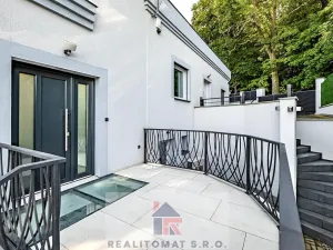 Prodej vily, Praha - Komořany, Pod lesem, 770 m2