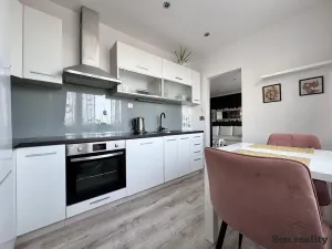 Prodej bytu 2+1, Pardubice, Luďka Matury, 62 m2