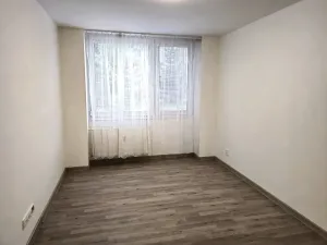 Pronájem obchodního prostoru, Neratovice, Kojetická, 11 m2