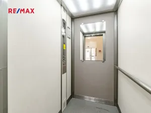 Prodej bytu 2+kk, České Budějovice, České Vrbné, 77 m2