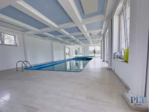 Pronájem vily, Babice, Starobabická, 728 m2