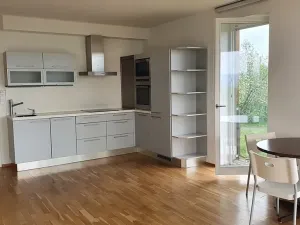 Pronájem bytu 1+kk, Praha - Modřany, Spinozova, 38 m2