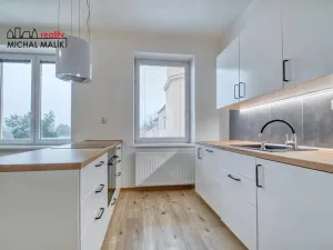 Prodej bytu 2+kk, Hranice, Třída Československé armády, 55 m2