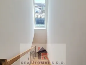 Pronájem rodinného domu, Chrášťany, 108 m2