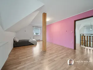 Prodej rodinného domu, Pecka, 176 m2