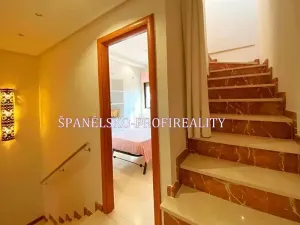 Prodej vícegeneračního domu, Torrevieja, Španělsko, 91 m2