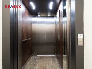 Pronájem kanceláře, Plzeň, Otýlie Beníškové, 81 m2