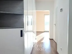 Pronájem bytu 2+kk, Rosice, Slunečná, 52 m2