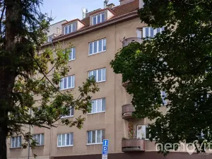Prodej bytu 1+kk, Praha - Podolí, Na dolinách, 39 m2