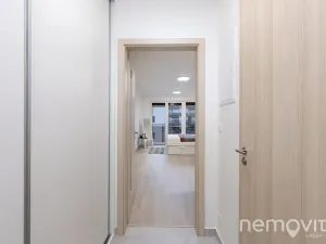 Prodej bytu 1+kk, Praha - Háje, Sochorcova, 34 m2