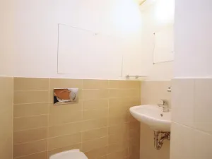 Pronájem kanceláře, Praha - Smíchov, Štefánikova, 63 m2