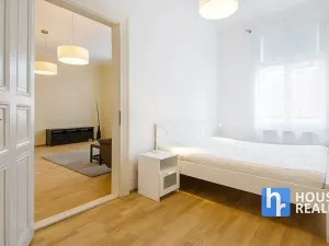 Pronájem bytu 2+kk, Praha - Nové Město, Pod Slovany, 58 m2