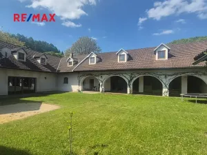 Prodej rodinného domu, Janůvky, 457 m2