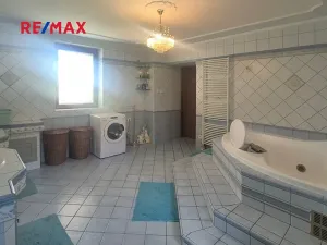 Prodej rodinného domu, Janůvky, 457 m2