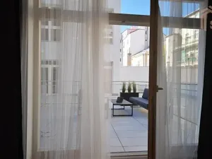 Pronájem bytu 1+kk, Praha - Vinohrady, Záhřebská, 50 m2