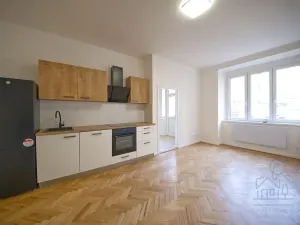Pronájem bytu 2+kk, Praha - Vršovice, Oblouková, 54 m2