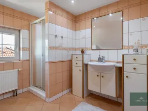 Prodej rodinného domu, Nevřeň, 200 m2