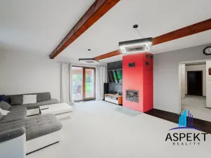 Prodej rodinného domu, Neumětely, V Chaloupkách, 220 m2