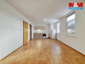 Pronájem bytu 1+kk, Cheb, Svobody, 28 m2