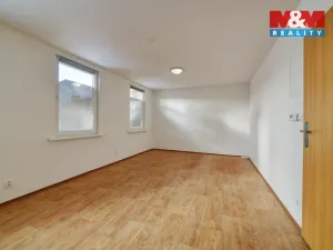 Pronájem bytu 1+kk, Cheb, Svobody, 28 m2