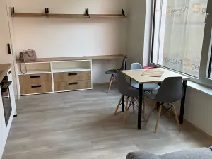 Pronájem bytu 2+kk, Praha - Smíchov, Plzeňská, 32 m2