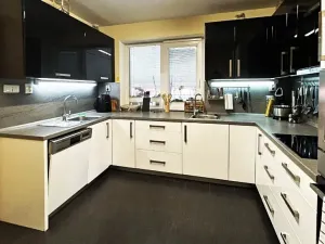 Prodej rodinného domu, Dešov, 1224 m2