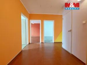 Prodej bytu 3+1, Klášterec nad Ohří - Miřetice u Klášterce nad Ohří, Luční, 71 m2