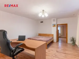 Prodej rodinného domu, Neveklov, 190 m2