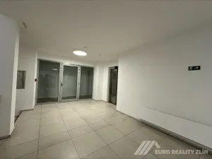 Pronájem bytu 1+kk, Zlín, Lorencova, 30 m2