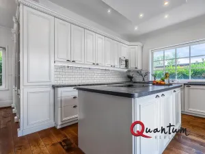 Prodej rodinného domu, Praha - Horní Počernice, Na Myšině, 327 m2