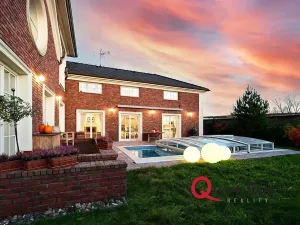 Prodej rodinného domu, Praha - Horní Počernice, Na Myšině, 327 m2