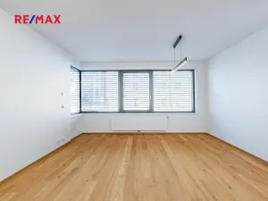 Pronájem bytu 2+kk, Praha - Nusle, Kloboučnická, 58 m2