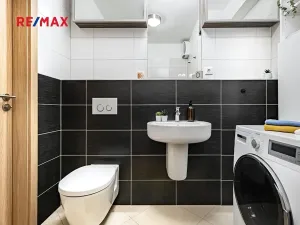 Pronájem bytu 1+kk, Praha - Horní Měcholupy, Padovská, 35 m2