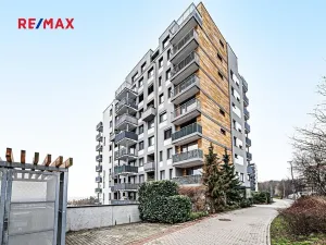 Pronájem bytu 1+kk, Praha - Horní Měcholupy, Padovská, 35 m2