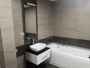 Pronájem bytu 2+kk, Pardubice, Rokycanova, 60 m2