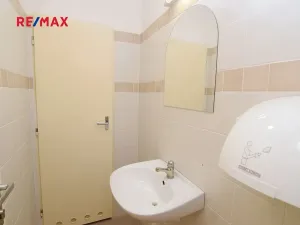 Pronájem kanceláře, Nymburk, Náměstí Přemyslovců, 29 m2