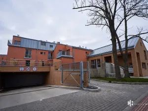 Pronájem bytu 1+kk, Praha - Dolní Měcholupy, Na návsi, 37 m2