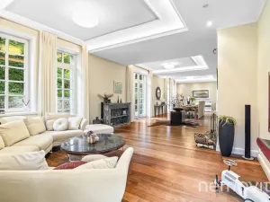 Prodej vily, Praha - Dejvice, V Šáreckém údolí, 459 m2