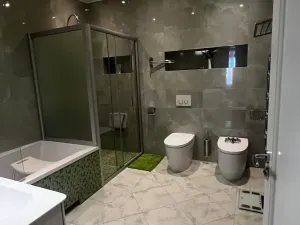 Prodej bytu 3+kk, Karlovy Vary, Divadelní náměstí, 147 m2