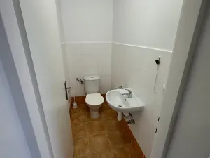 Pronájem obchodního prostoru, Praha - Horní Počernice, Bystrá, 109 m2