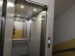 Prodej bytu 3+1, Karlovy Vary, Krymská, 68 m2