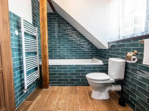 Prodej obchodního prostoru, Břežany I, 590 m2