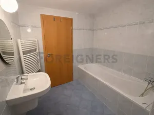 Pronájem bytu 2+kk, Praha, Komořanská, 61 m2