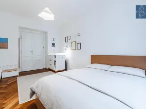 Prodej bytu 2+kk, Praha - Vyšehrad, Neklanova, 42 m2