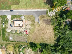 Prodej pozemku, Martiněves, 1360 m2