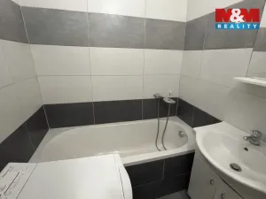 Pronájem bytu 2+1, Louny, Sladkovského, 58 m2